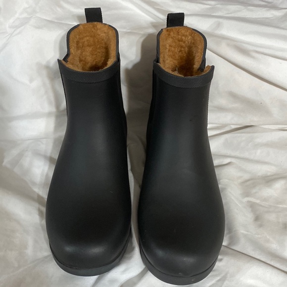Chooka Women's Waterproof Plush Chelsea Bootie Chelsea Boot Size 7 - Picture 3 of 9